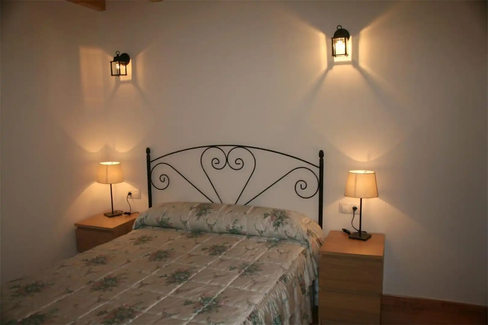 Habitación de Finca rústica de alquiler en Valle de Tobalina con Calefacción, Jardín privado y Terraza