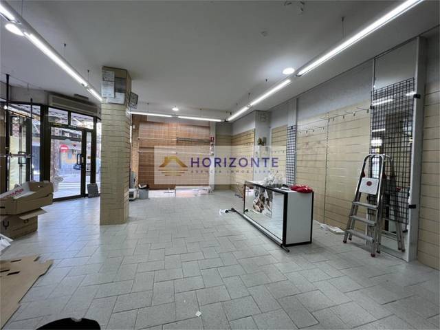 Local comercial en Alquiler en Calle del Jardín de la Duquesa, 24 en Casco histórico de Vicálvaro