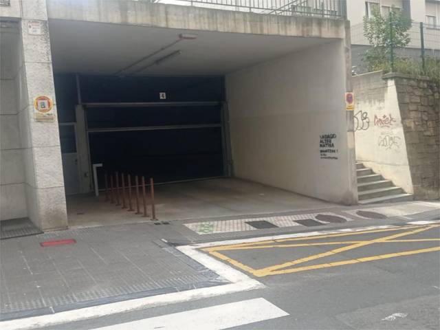 Garaje en Venta en Calle de Ametzagaña, 4 en Egia