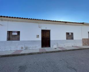 Exterior view of Country house for sale in Calzadilla de los Barros