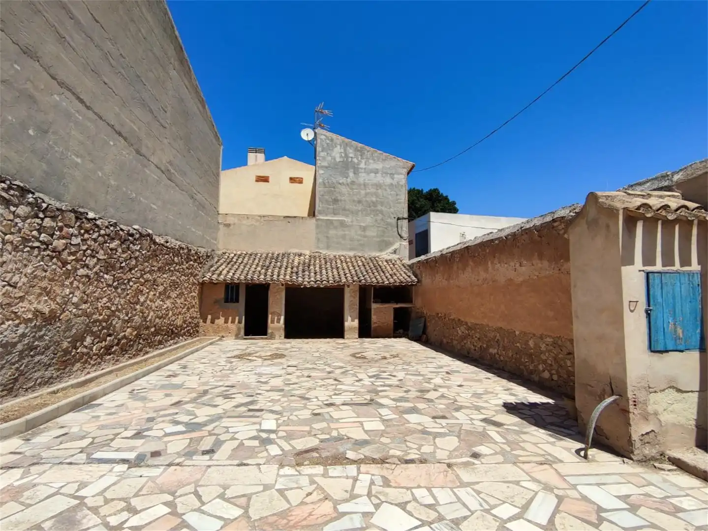 Einfamilien-Reihenhaus zum Verkauf in Calle Mayor, 23, Algueña Außenansicht von Einfamilien-Reihenhaus zum Verkauf in Algueña