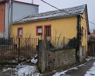 Vista exterior de Casa adosada en venda en Degaña amb Jardí privat, Terrassa i Traster