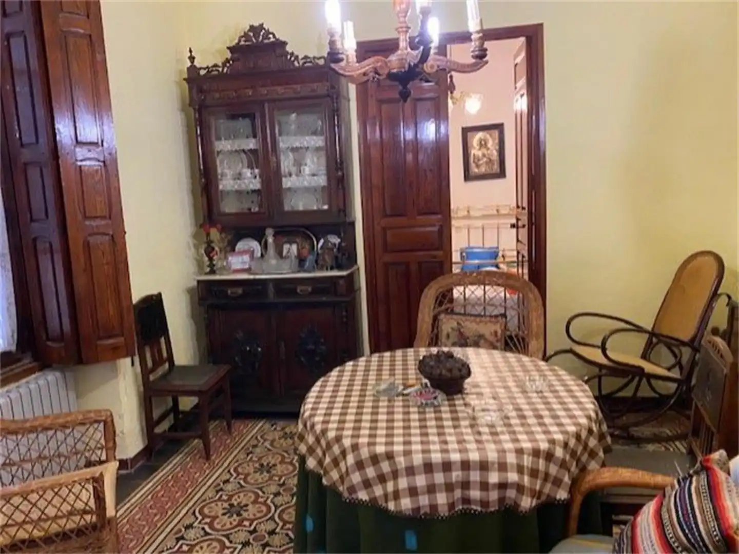 Comedor de Piso en venta en Fernán Caballero con Calefacción, Trastero y Amueblado