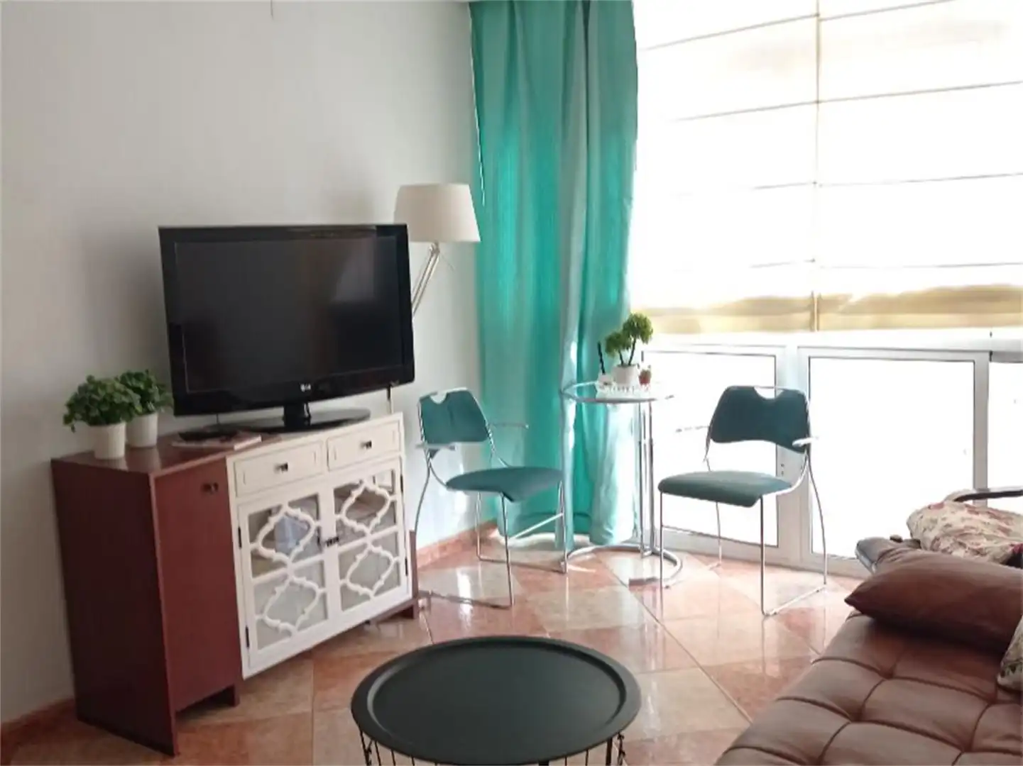 Piso de alquiler en Calle Infanta Beatriz, 12, Centro - Calzada - Cabo Noval Sala de estar de Piso de alquiler en Sanlúcar de Barrameda con Aire acondicionado, Calefacción y Amueblado