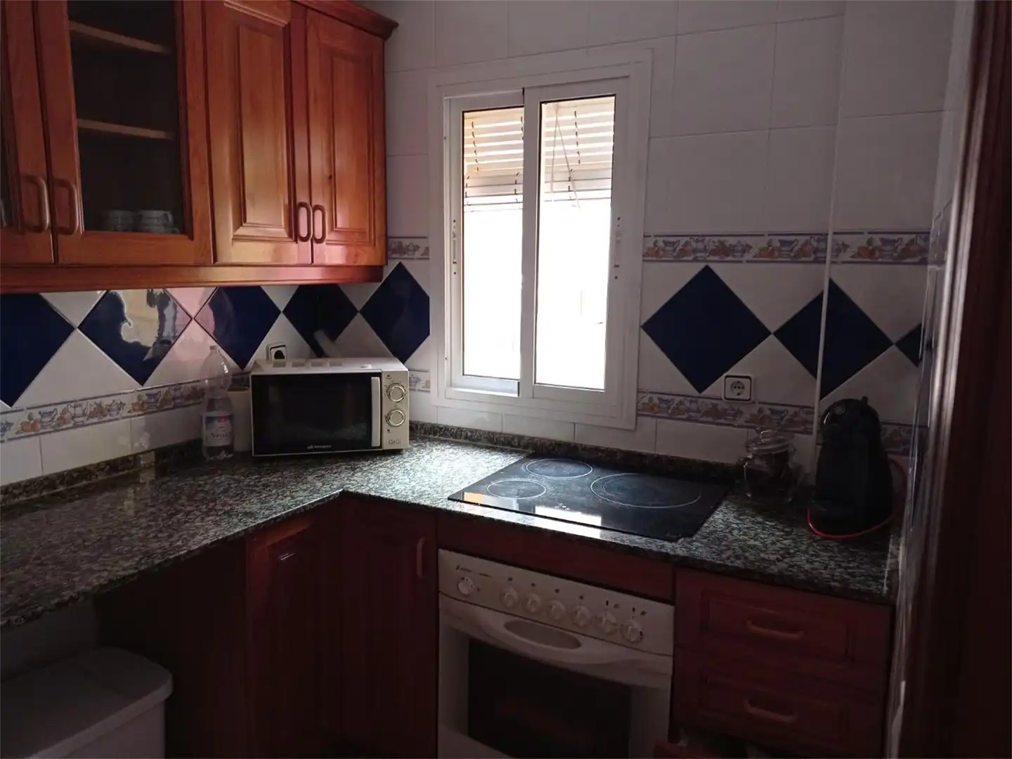 Piso de alquiler en Calle Infanta Beatriz, 12, Centro - Calzada - Cabo Noval Cocina de Piso de alquiler en Sanlúcar de Barrameda con Aire acondicionado, Calefacción y Amueblado