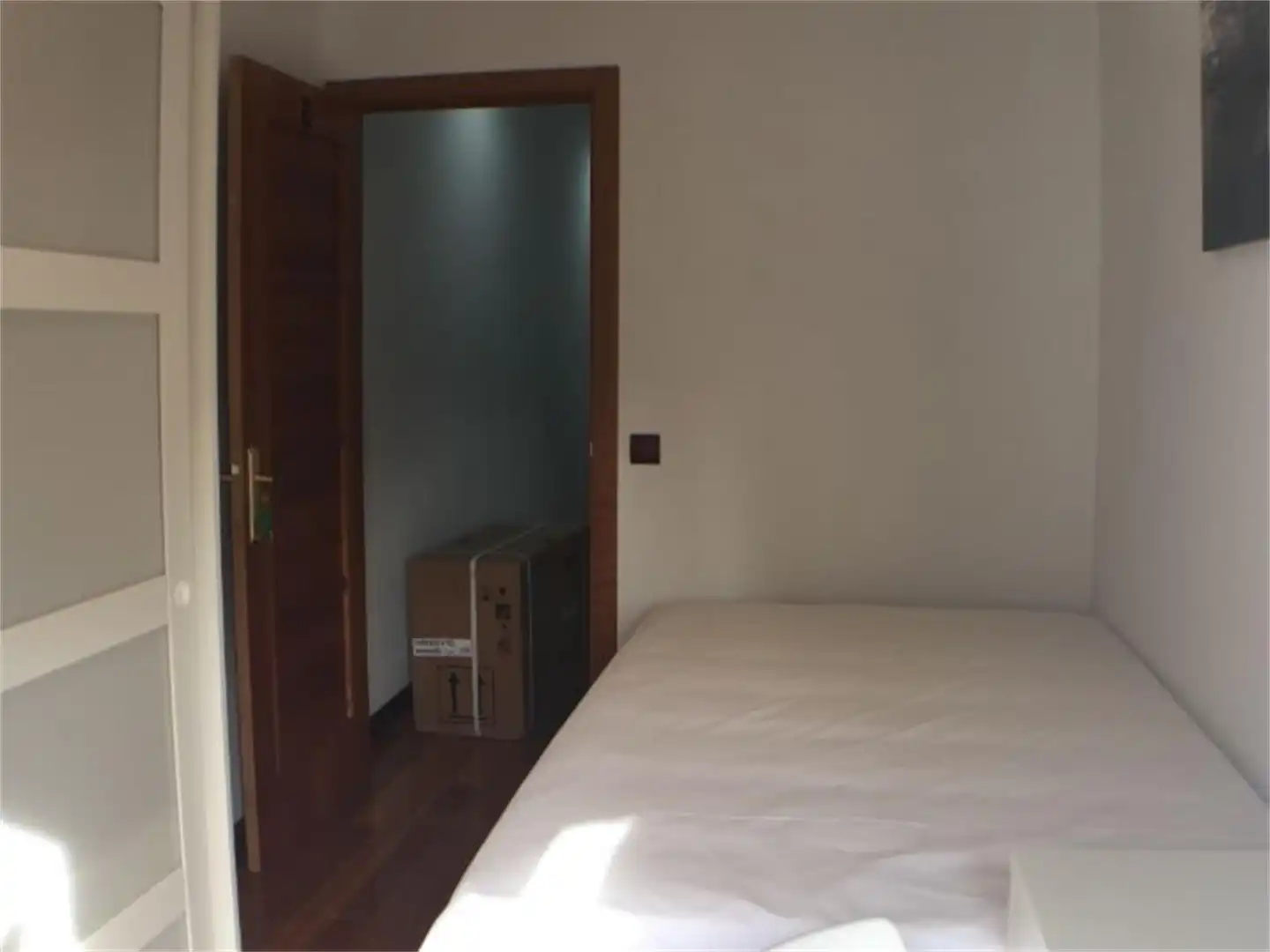Room in Calle de Bravo Murillo, 316, Castillejos - Cuzco Bedroom of Flat for share in Madrid with Air Conditioner, Heating and Parquet flooring
