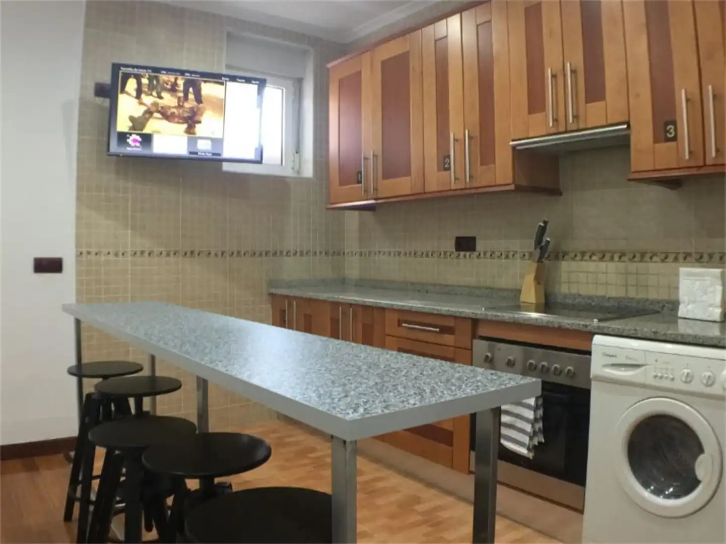 Room in Calle de Bravo Murillo, 316, Castillejos - Cuzco Kitchen of Flat for share in Madrid with Air Conditioner, Heating and Parquet flooring