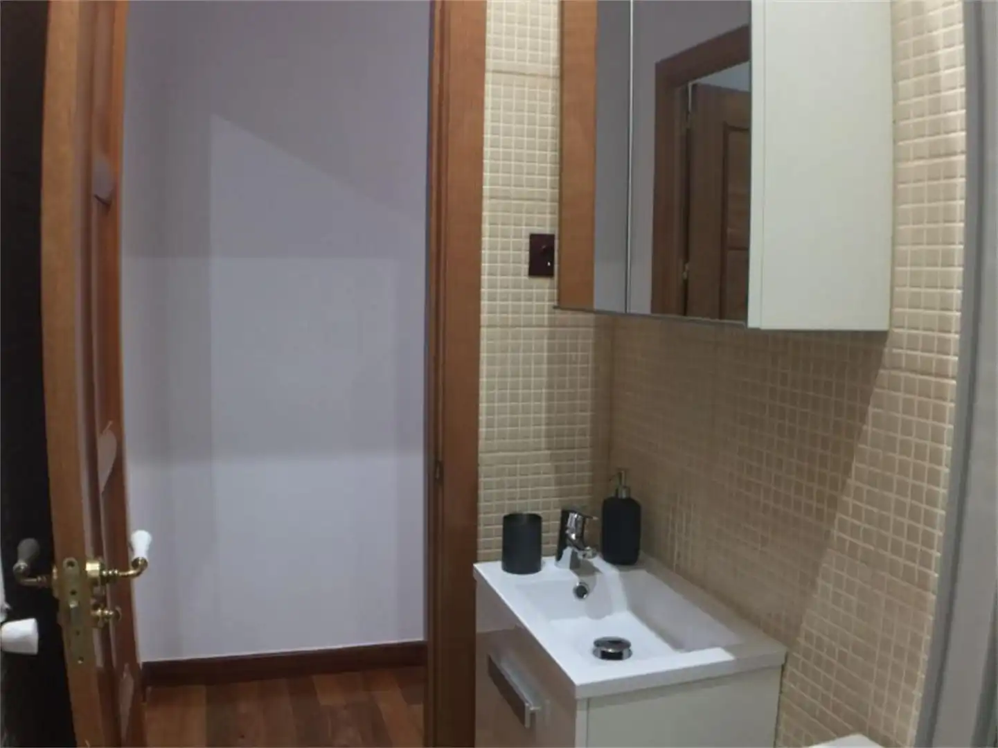 Room in Calle de Bravo Murillo, 316, Castillejos - Cuzco Bathroom of Flat for share in Madrid with Air Conditioner, Heating and Parquet flooring
