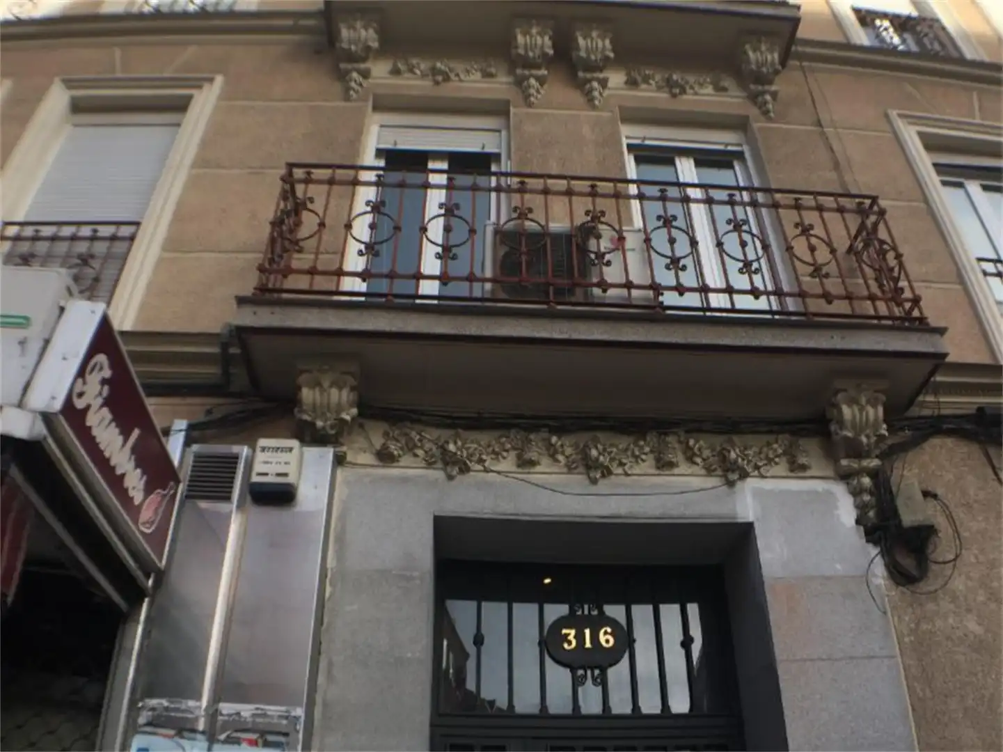 Room in Calle de Bravo Murillo, 316, Castillejos - Cuzco Exterior view of Flat for share in Madrid with Air Conditioner, Heating and Parquet flooring