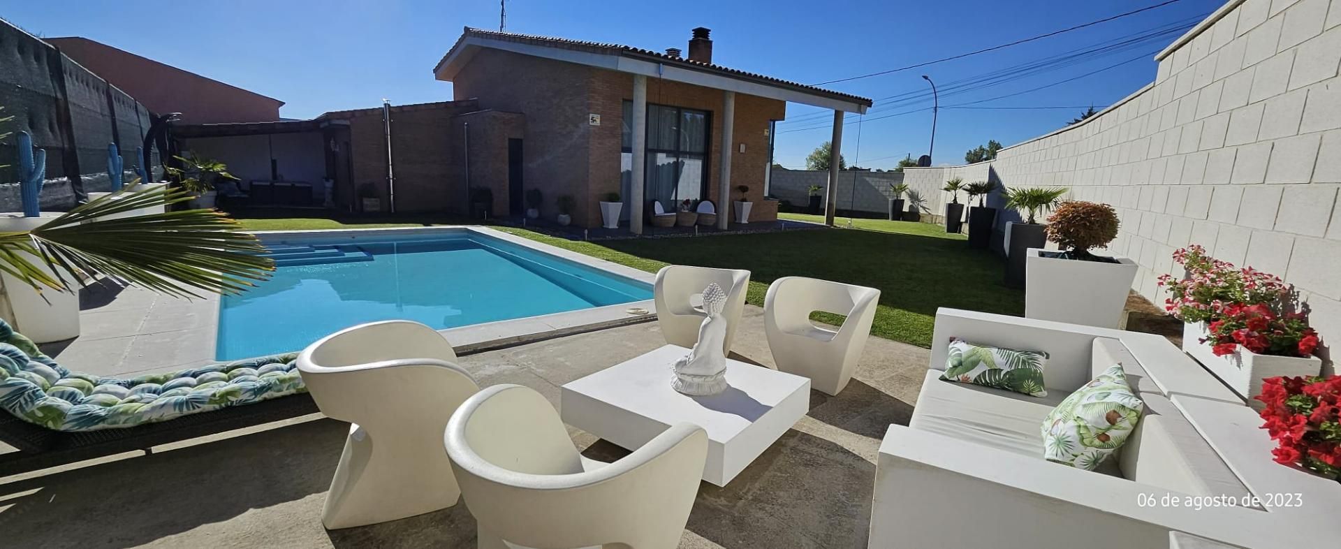 Piscina de Casa o xalet en venda en Cuadros amb Terrassa i Piscina