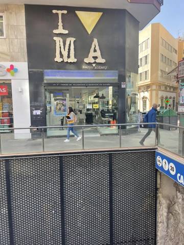 Local comercial en Alquiler en Calle Rambla Obispo Orberá, 53 en Plaza de Toros - Santa Rita