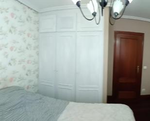 Bedroom of Flat for sale in Santurtzi 