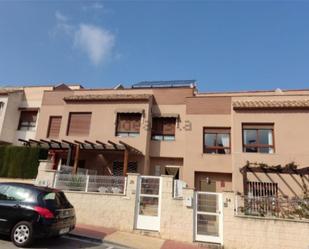 Vista exterior de Casa adosada en venda en Ador amb Aire condicionat, Terrassa i Balcó