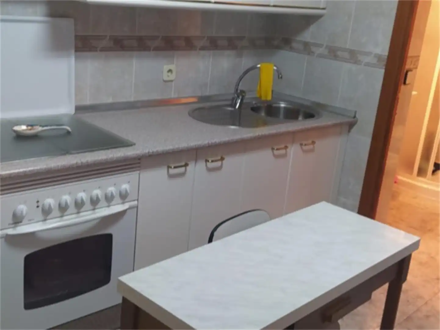 Planta baja en venta en Calle Cervantes, 13, Maguilla Cocina de Planta baja en venta en Maguilla con Trastero y Amueblado