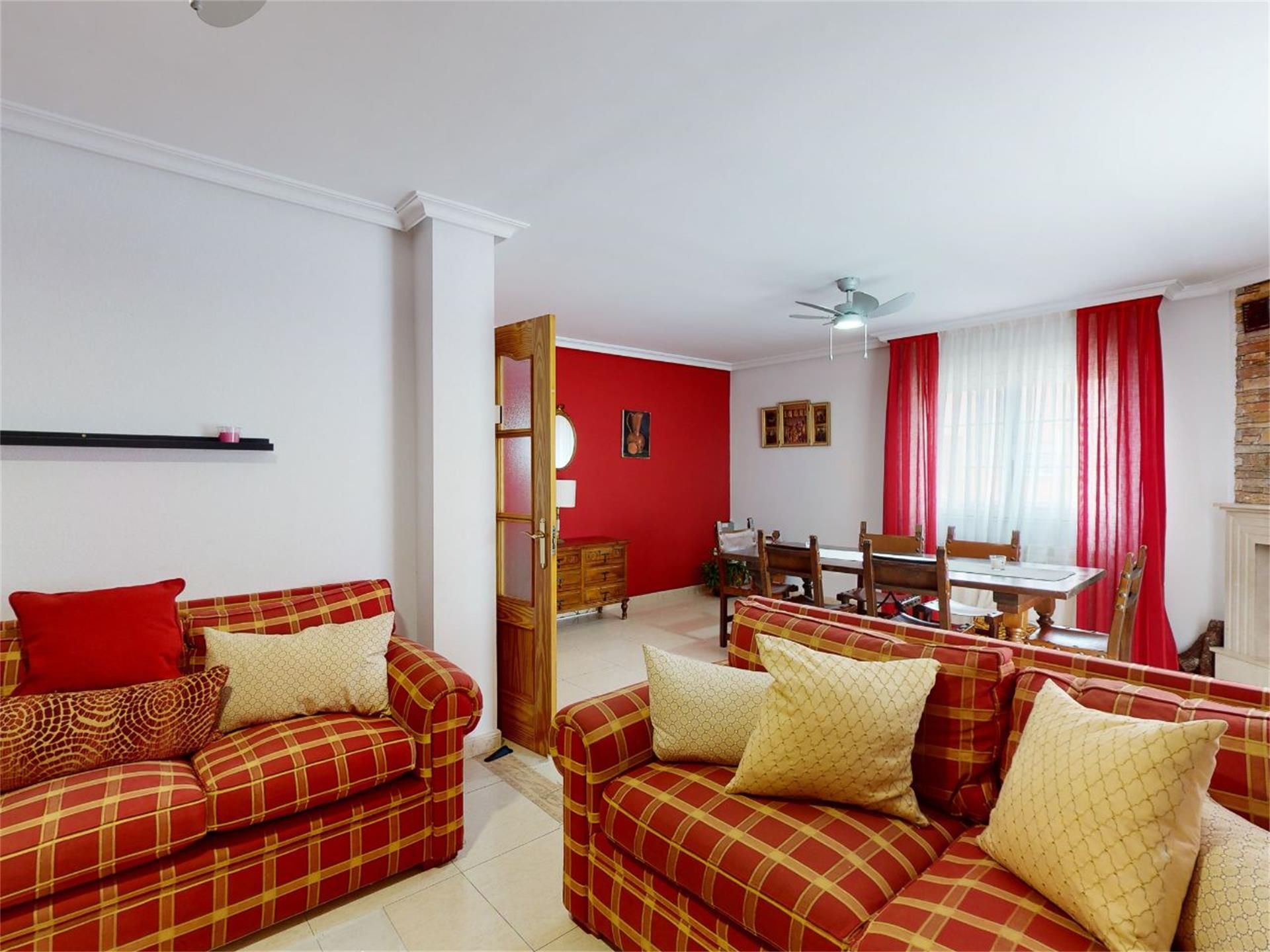 Sala d'estar de Casa o xalet en venda en Yebes amb Aire condicionat, Terrassa i Piscina