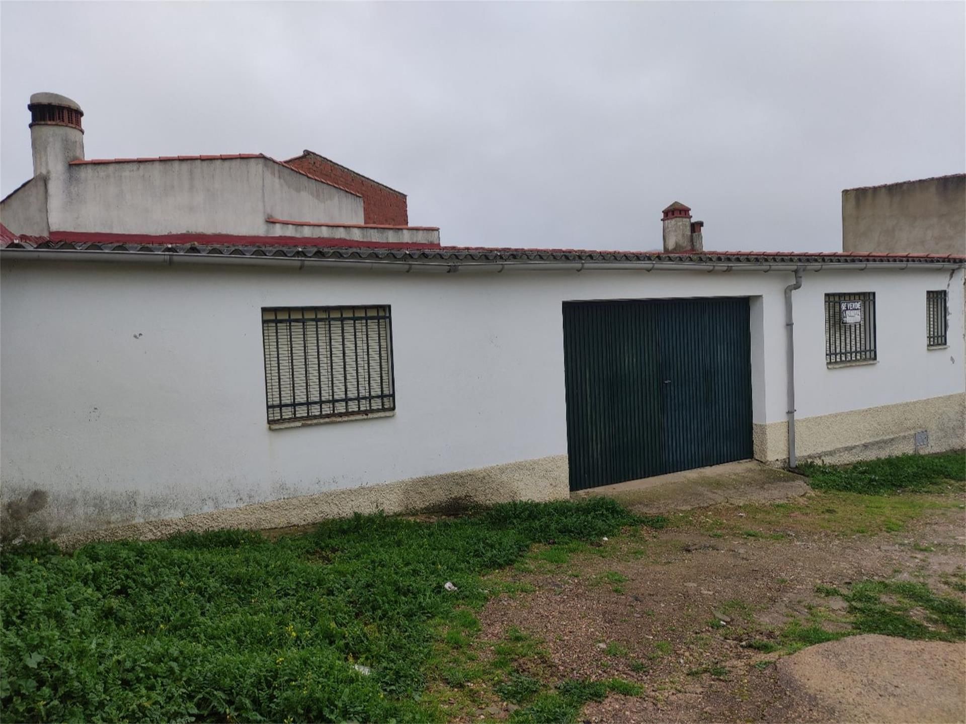 Exterior view of Garage for sale in Madroñera  with Furnished