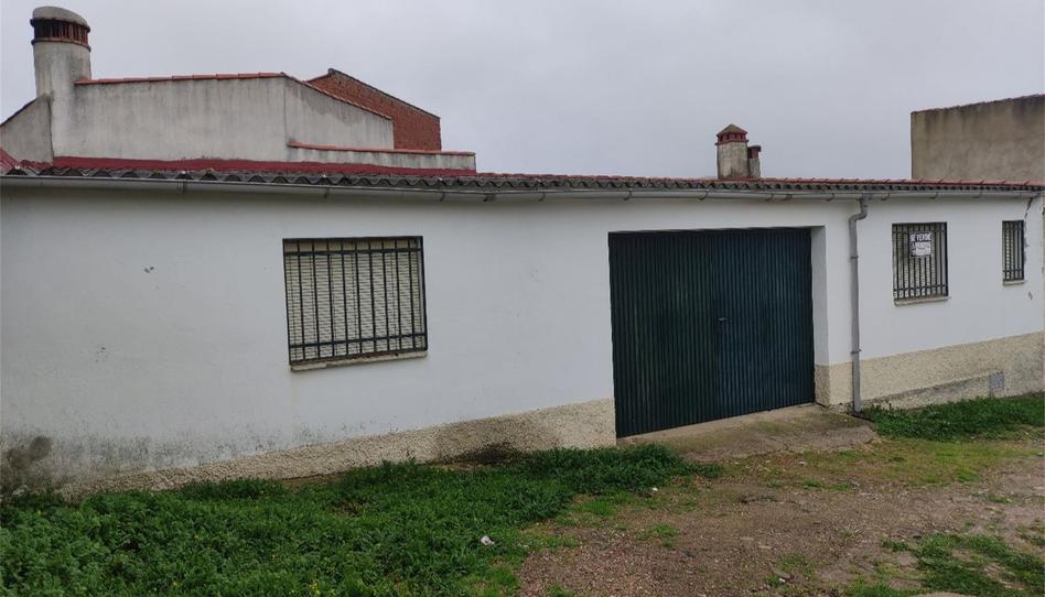 Foto 1 de Garatge en venda a Calle Mediodía, 23, Madroñera, Cáceres
