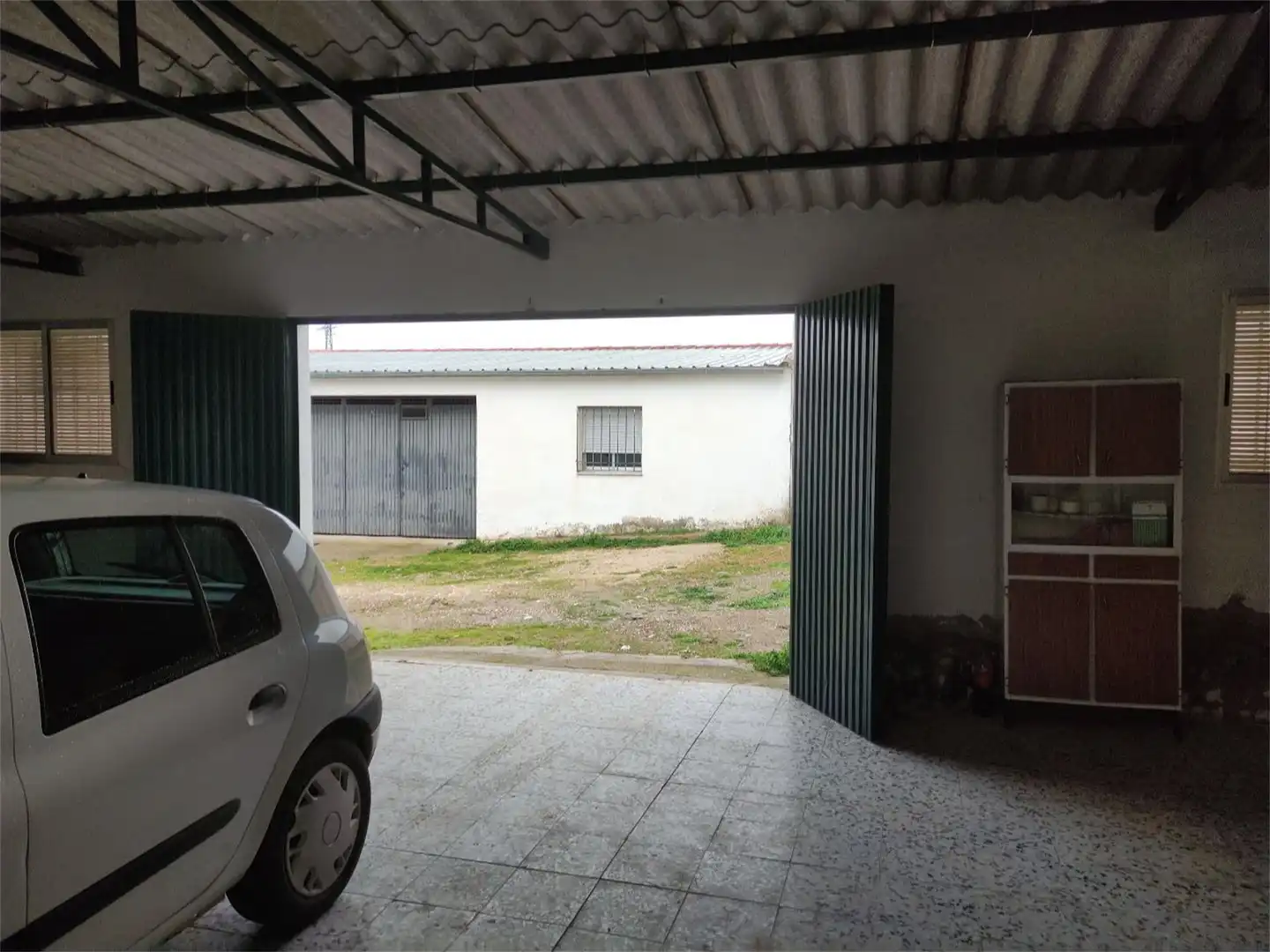 Parkplatz von Garage zum Verkauf in Madroñera mit Möbliert