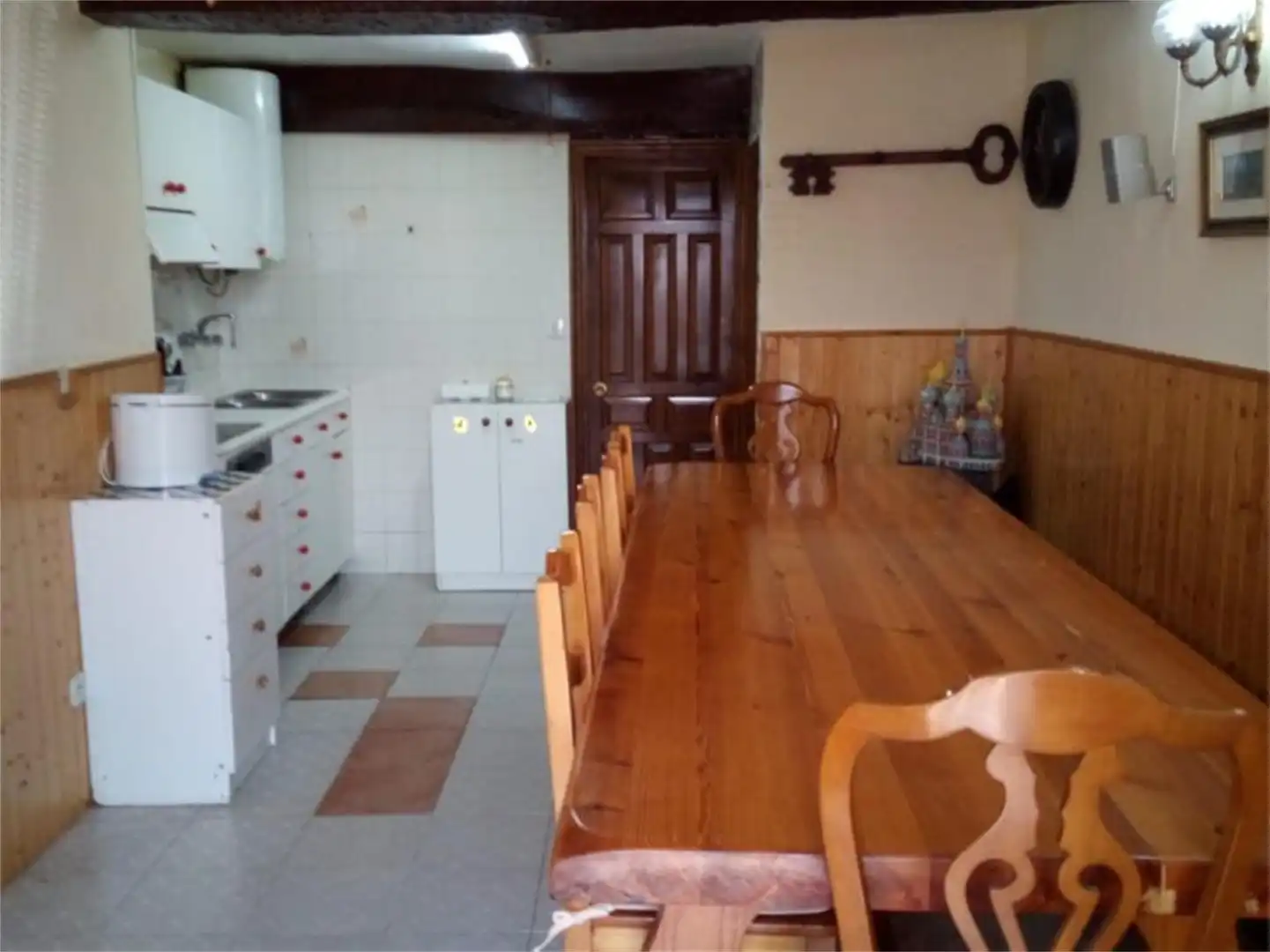 Finca rústica en venda a Calle San Vítores, 32, Cerezo de Río Tirón Cuina de Finca rústica en venda en Cerezo de Río Tirón amb Calefacció, Terrassa i Moblat