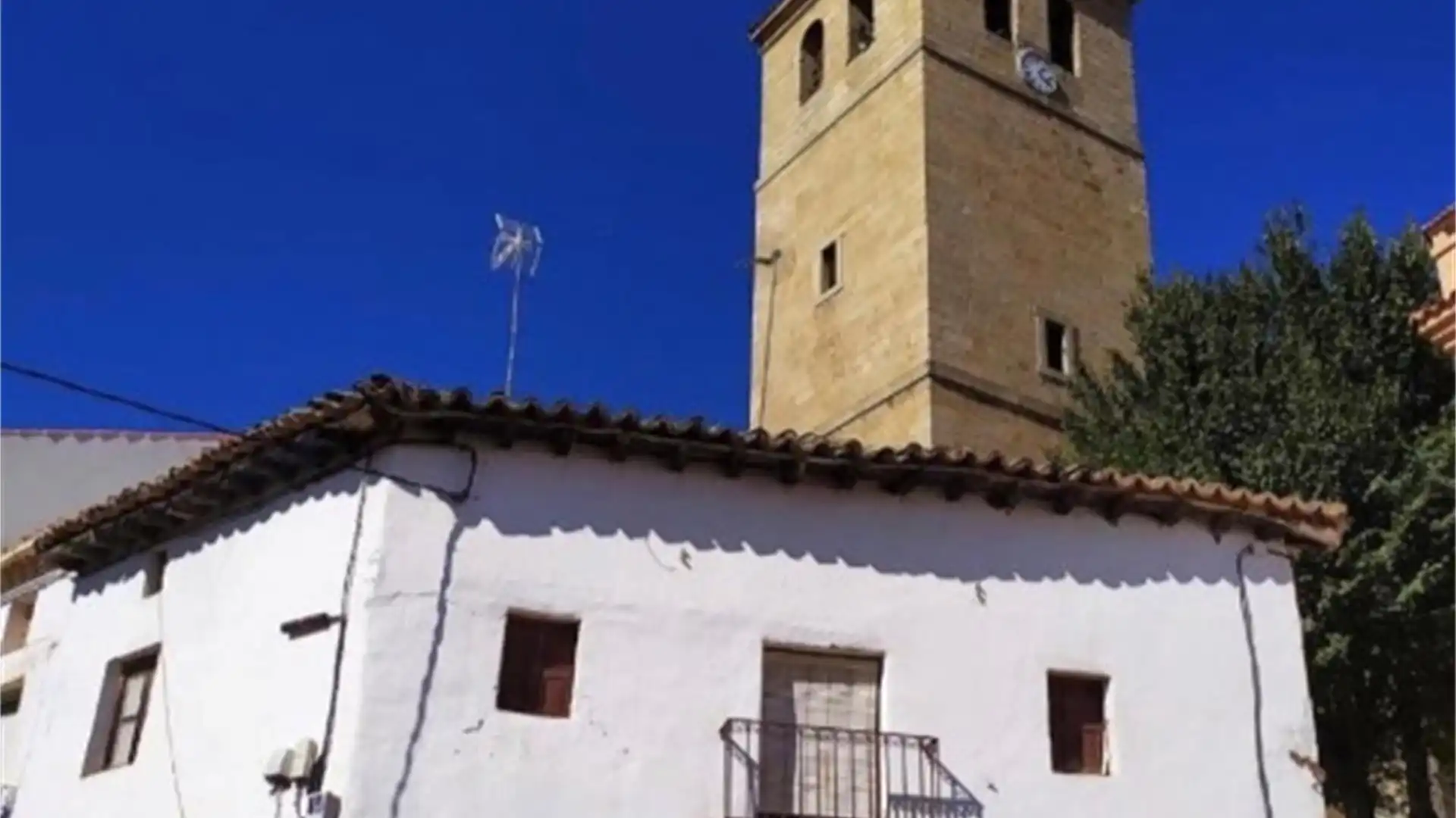 Vista exterior de Piso en venta en Cebreros con Balcón