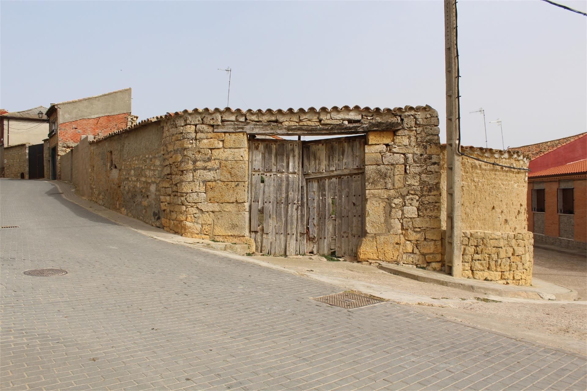 Außenansicht von Grundstücke zum verkauf in Valdenebro de los Valles