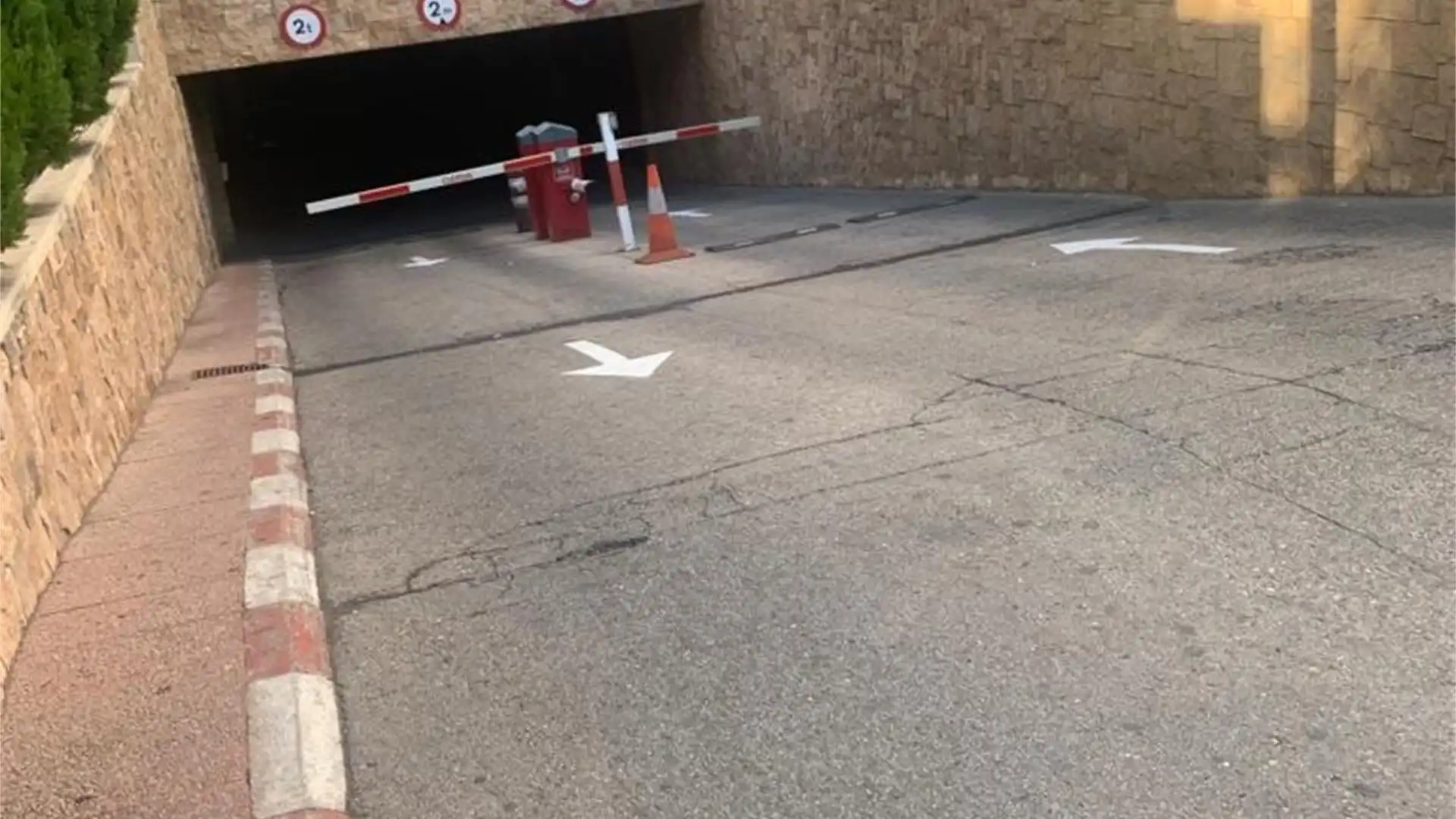 Garaje en venta en Calle de Sor Ángela de la Cruz, 2, Castillejos - Cuzco