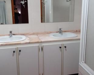 Bathroom of Flat for sale in La Pobla Llarga  with Air Conditioner and Terrace