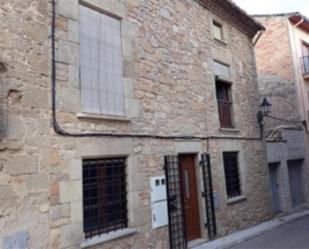 Vista exterior de Casa adosada en venda en Sant Feliu Sasserra amb Terrassa i Balcó