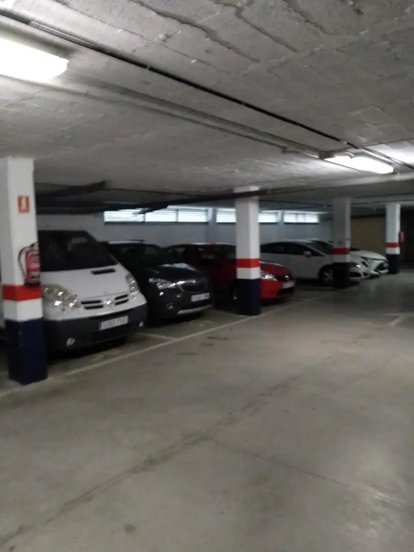 Parkplatz von Garage zum Verkauf in Areatza