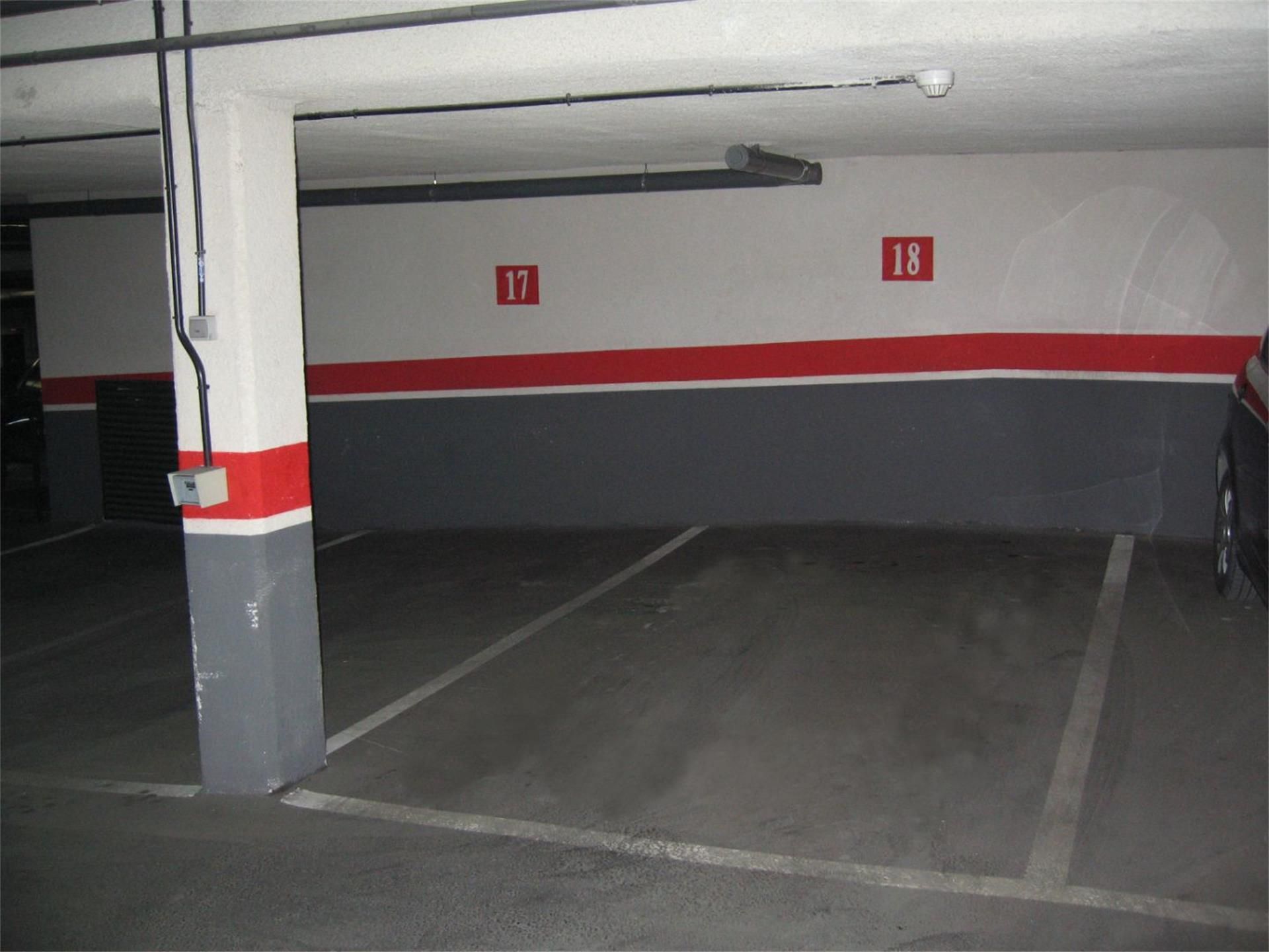 Garage for sale in Calle del Cardenal Tavera, 3, Sanchinarro Parking of Garage for sale in Madrid Capital