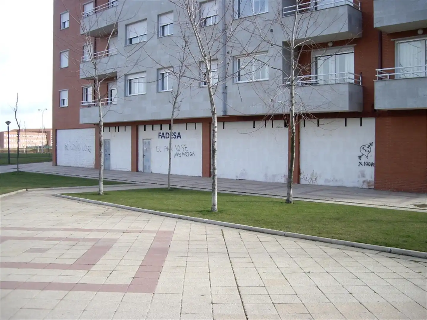 Commercial properties for sale in Avenida Nocedo, 92, San Mamés - La Palomera Exterior view of Commercial properties for sale in León Capital with Air Conditioner, Heating and Parquet flooring
