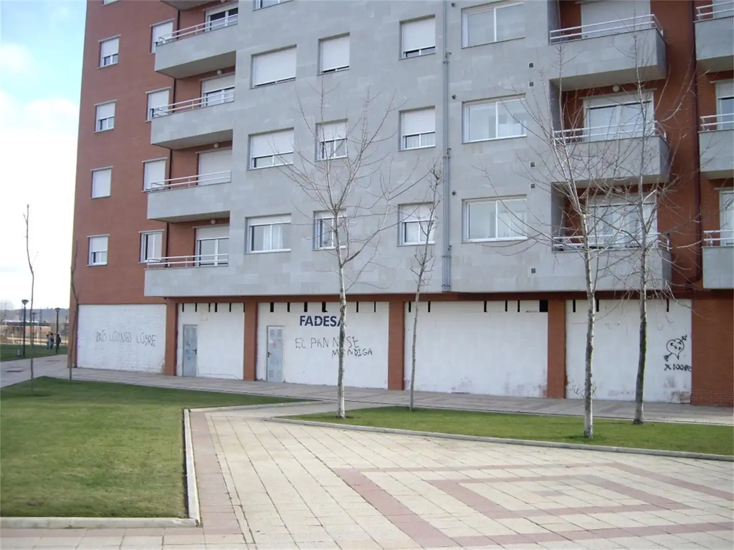 Commercial properties for sale in Avenida Nocedo, 92, San Mamés - La Palomera Exterior view of Commercial properties for sale in León Capital with Air Conditioner, Heating and Parquet flooring