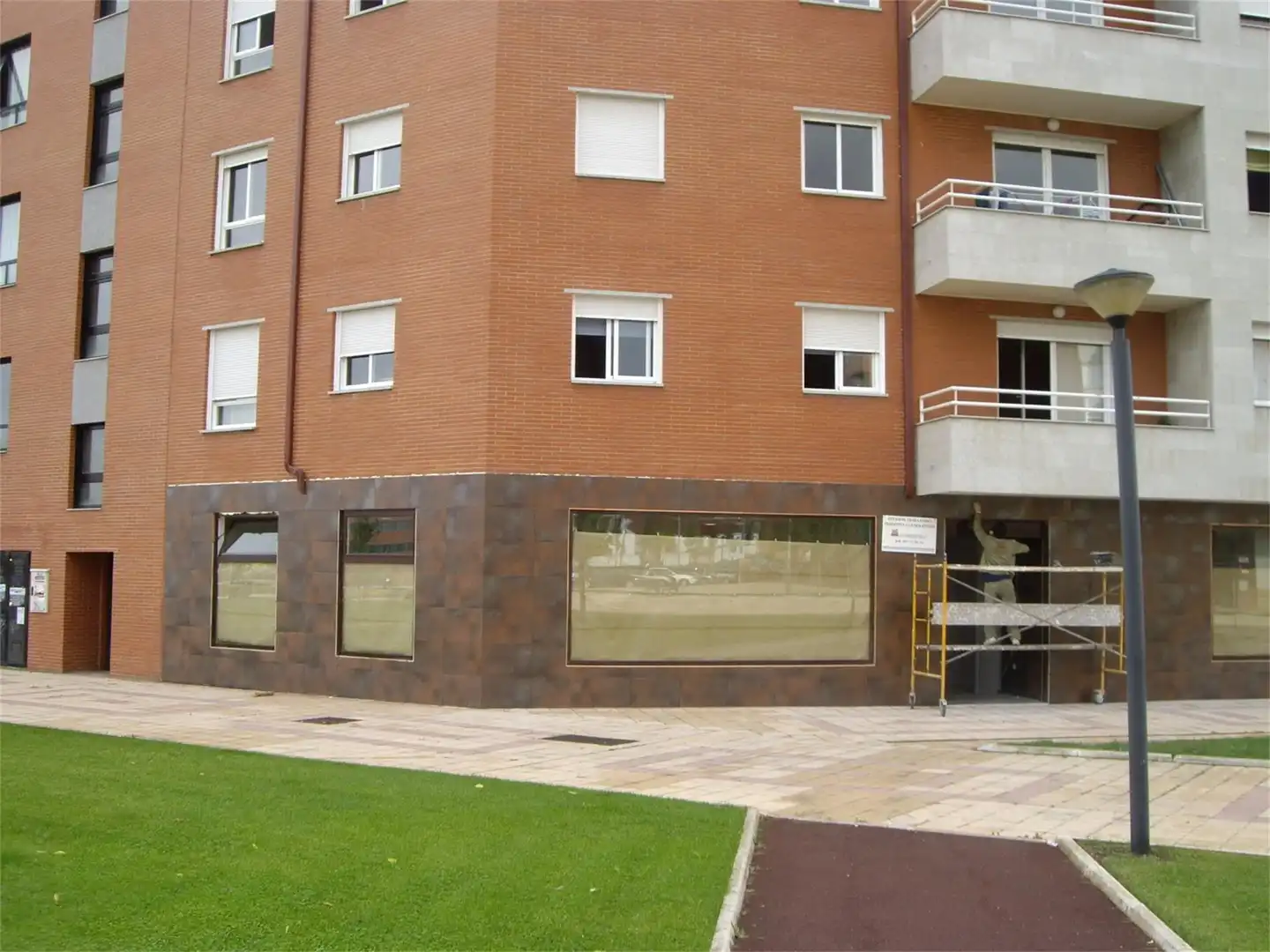 Commercial properties for sale in Avenida Nocedo, 92, San Mamés - La Palomera Exterior view of Commercial properties for sale in León Capital with Air Conditioner, Heating and Parquet flooring
