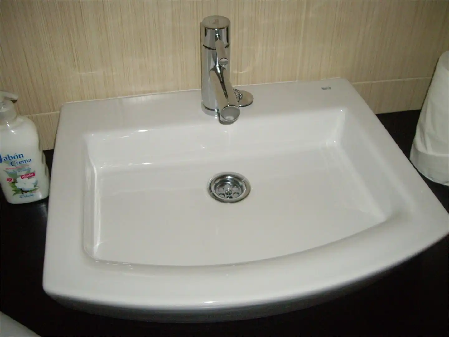 Commercial properties for sale in Avenida Nocedo, 92, San Mamés - La Palomera Bathroom of Commercial properties for sale in León Capital with Air Conditioner, Heating and Parquet flooring