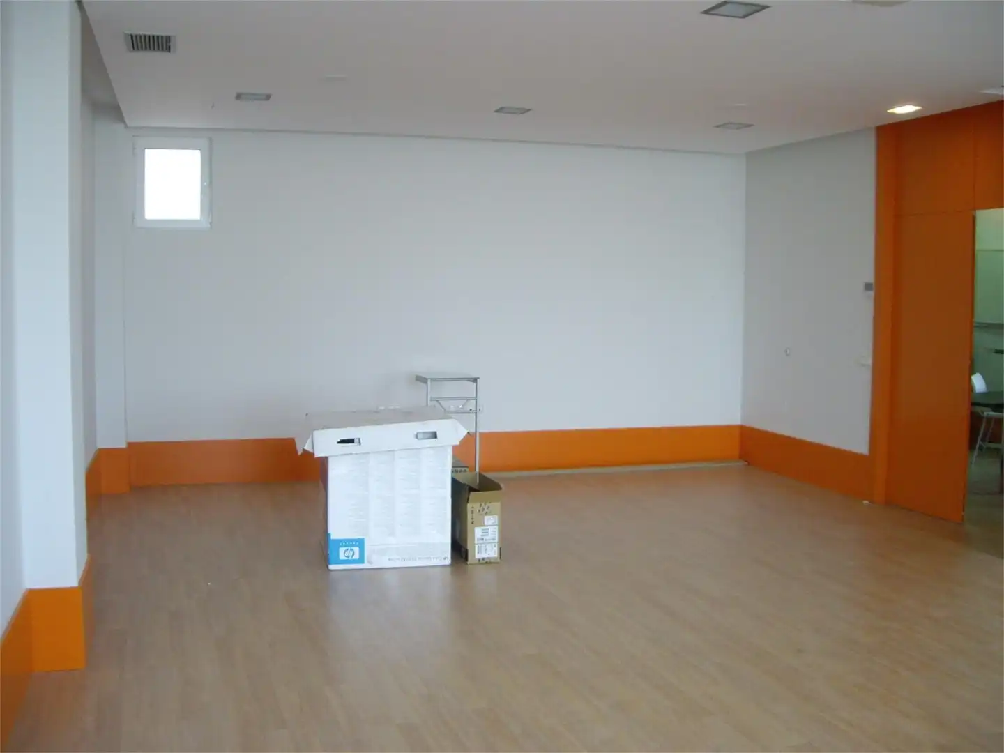 Commercial properties for sale in Avenida Nocedo, 92, San Mamés - La Palomera Commercial properties for sale in León Capital with Air Conditioner, Heating and Parquet flooring