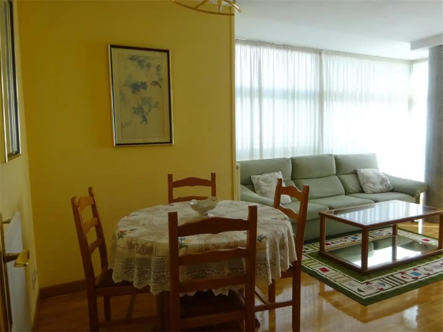 Living room of Flat for share in  Pamplona / Iruña  with Parquet flooring, Furnished and Balcony
