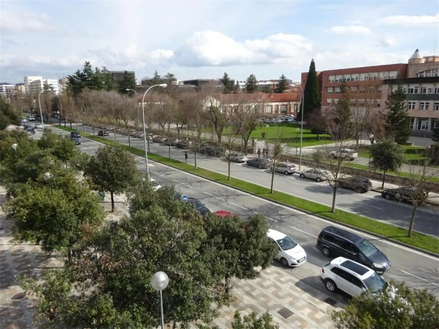 Exterior view of Flat for share in  Pamplona / Iruña  with Parquet flooring, Furnished and Balcony