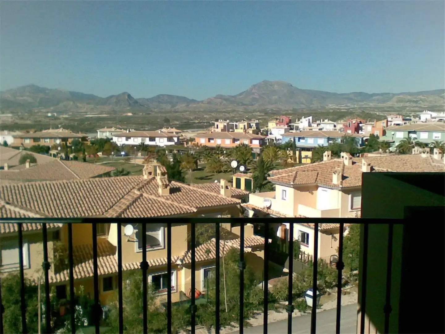 Wohnung zum Verkauf in Bonalba - Cotoveta Außenansicht von Wohnung zum Verkauf in Mutxamel mit Klimaanlage, Terrasse und Schwimmbad