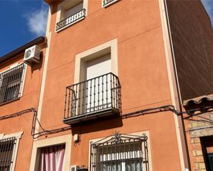 Exterior view of Single-family semi-detached for sale in Montiel