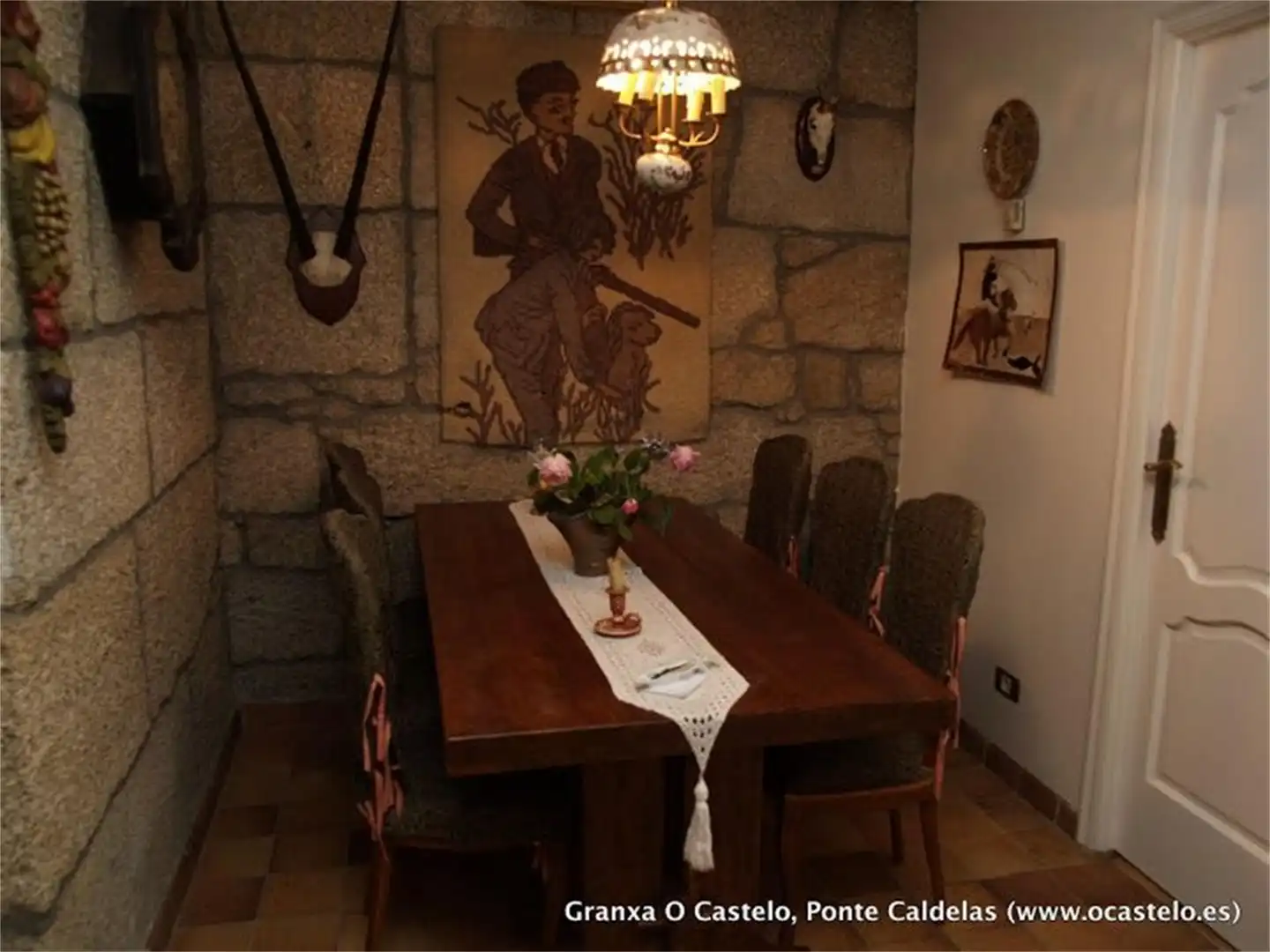 Casa adosada de alquiler en Avenida Galicia, 22, Ponte Caldelas Comedor de Casa adosada de alquiler en Ponte Caldelas con Calefacción, Parquet y Terraza