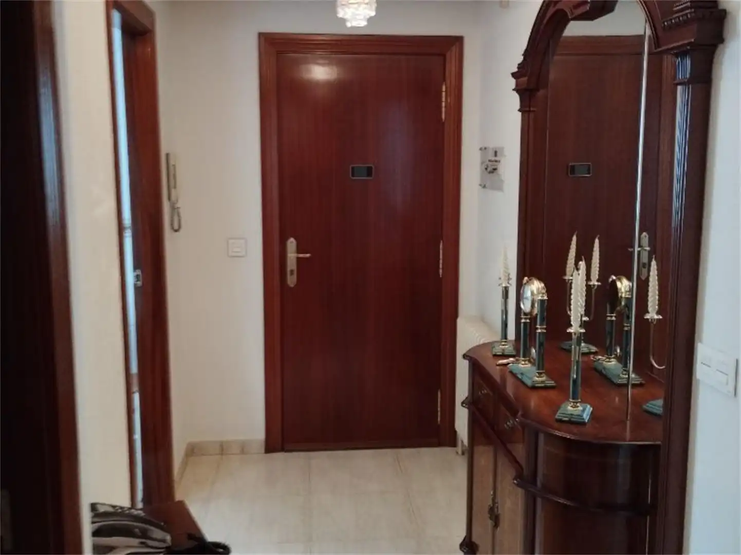 Piso en venta en Plaza Baleares, Pizarrales Piso en venta en Salamanca con Amueblado