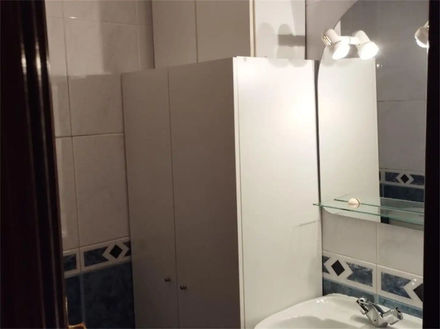 Piso en venta en Plaza Baleares, Pizarrales Baño de Piso en venta en Salamanca con Amueblado