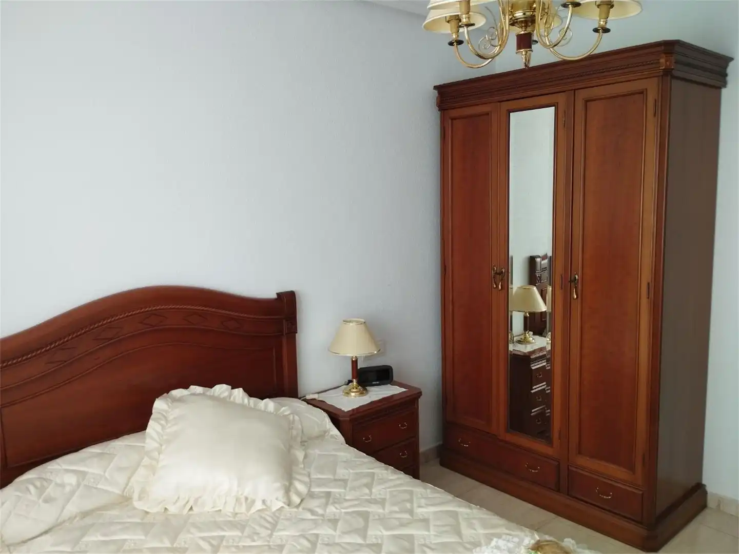 Piso en venta en Plaza Baleares, Pizarrales Habitación de Piso en venta en Salamanca con Amueblado