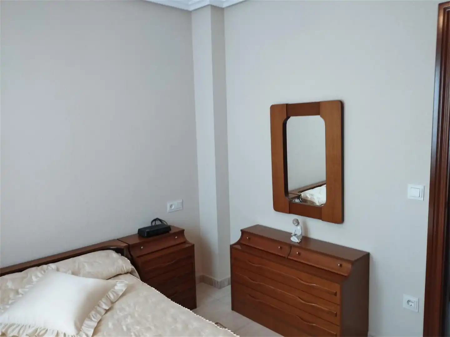 Piso en venta en Plaza Baleares, Pizarrales Habitación de Piso en venta en Salamanca con Amueblado