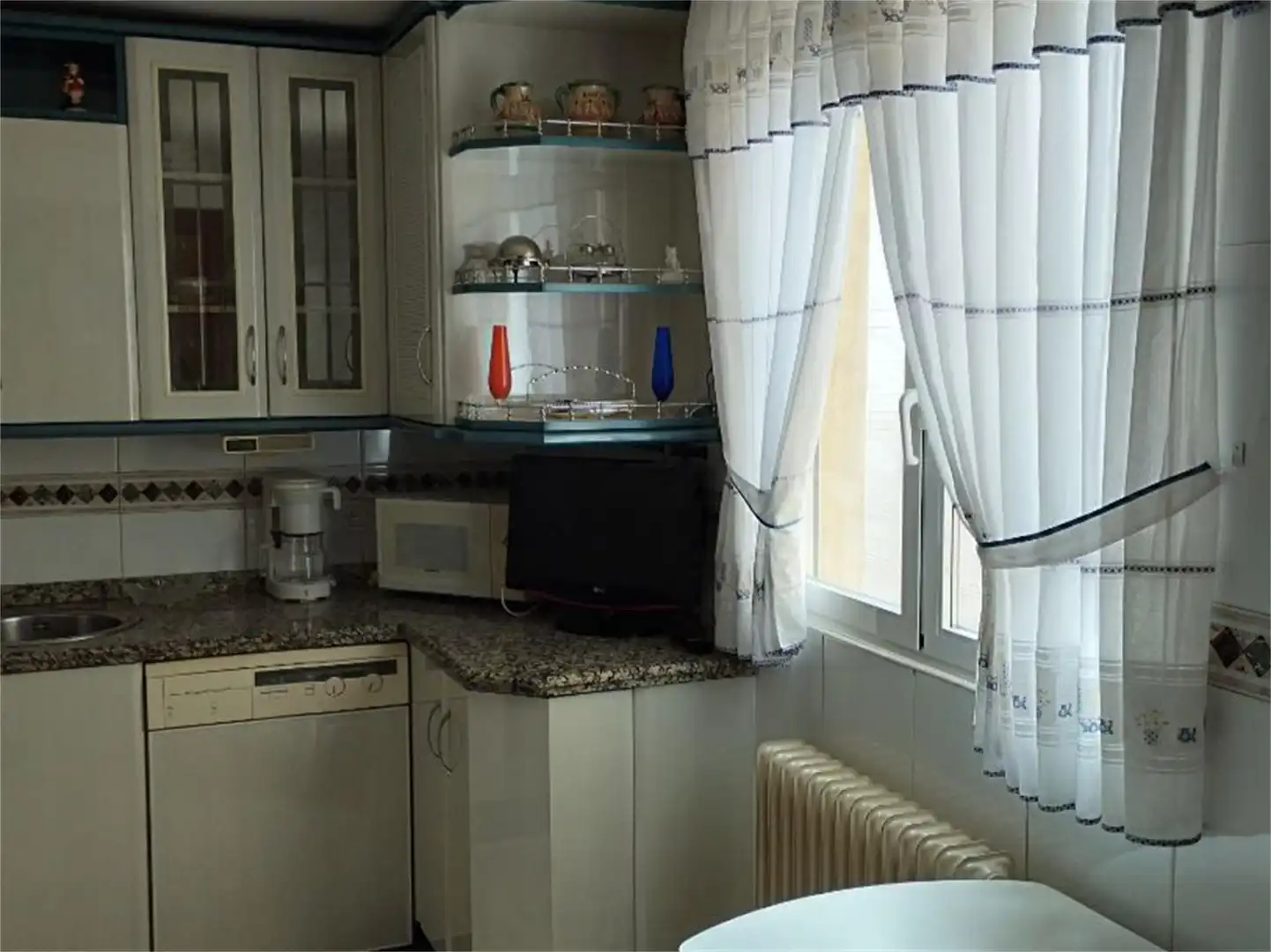 Piso en venta en Plaza Baleares, Pizarrales Cocina de Piso en venta en Salamanca con Amueblado