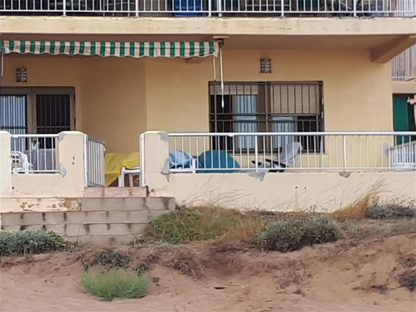 Apartamento de alquiler en Calle de Joan de Joanes, 1, Tavernes de la Valldigna Vista exterior de Apartamento de alquiler en Tavernes de la Valldigna con Terraza y Amueblado
