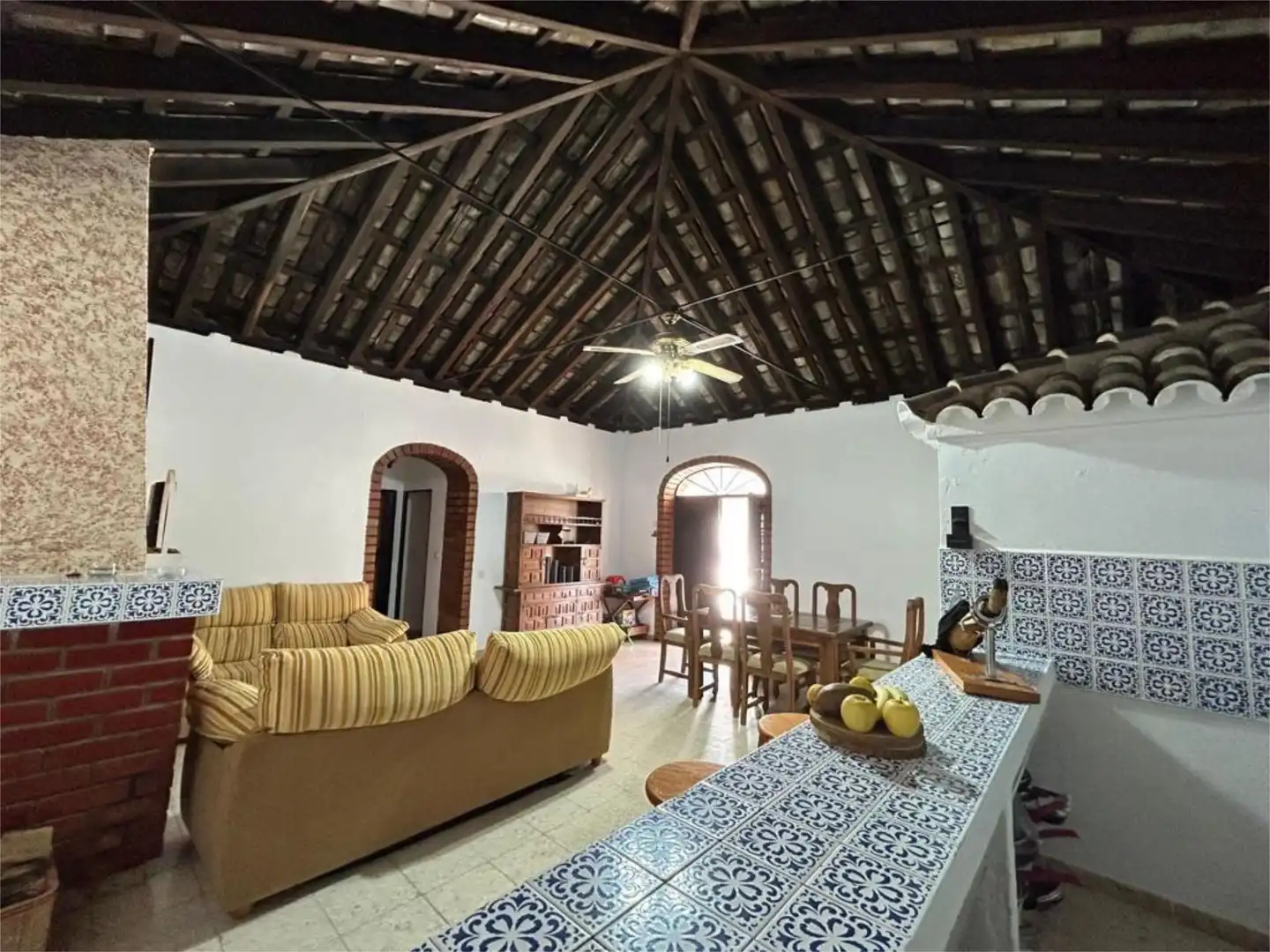 Finca rústica de alquiler en Algar Sala de estar de Finca rústica de alquiler en Algar con Jardín privado, Terraza y Piscina