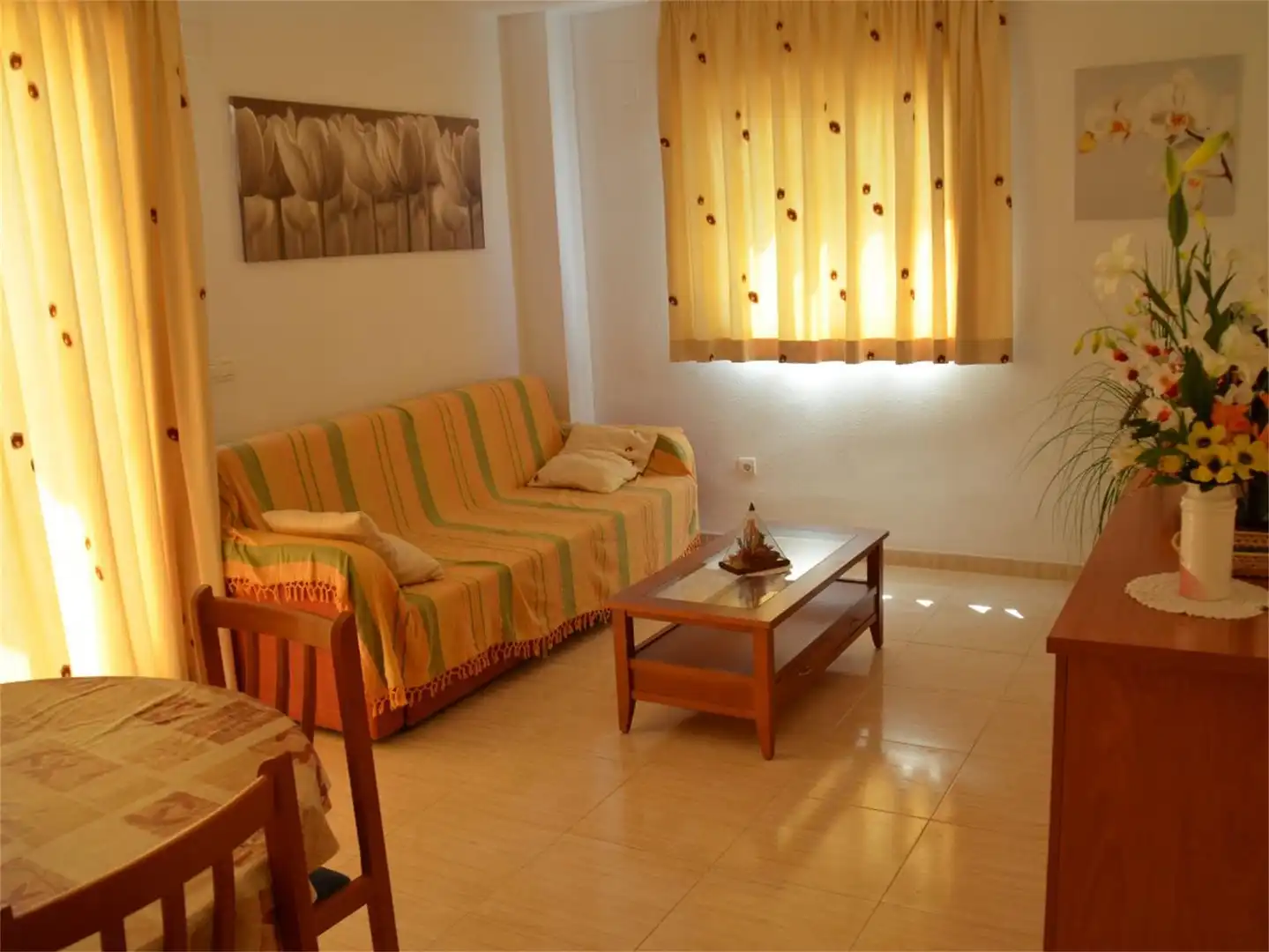 Pis en venda a Avenida Central, 30, Playa Coral -Torremar Sala d'estar de Pis en venda en Oropesa del Mar / Orpesa amb Aire condicionat, Terrassa i Piscina