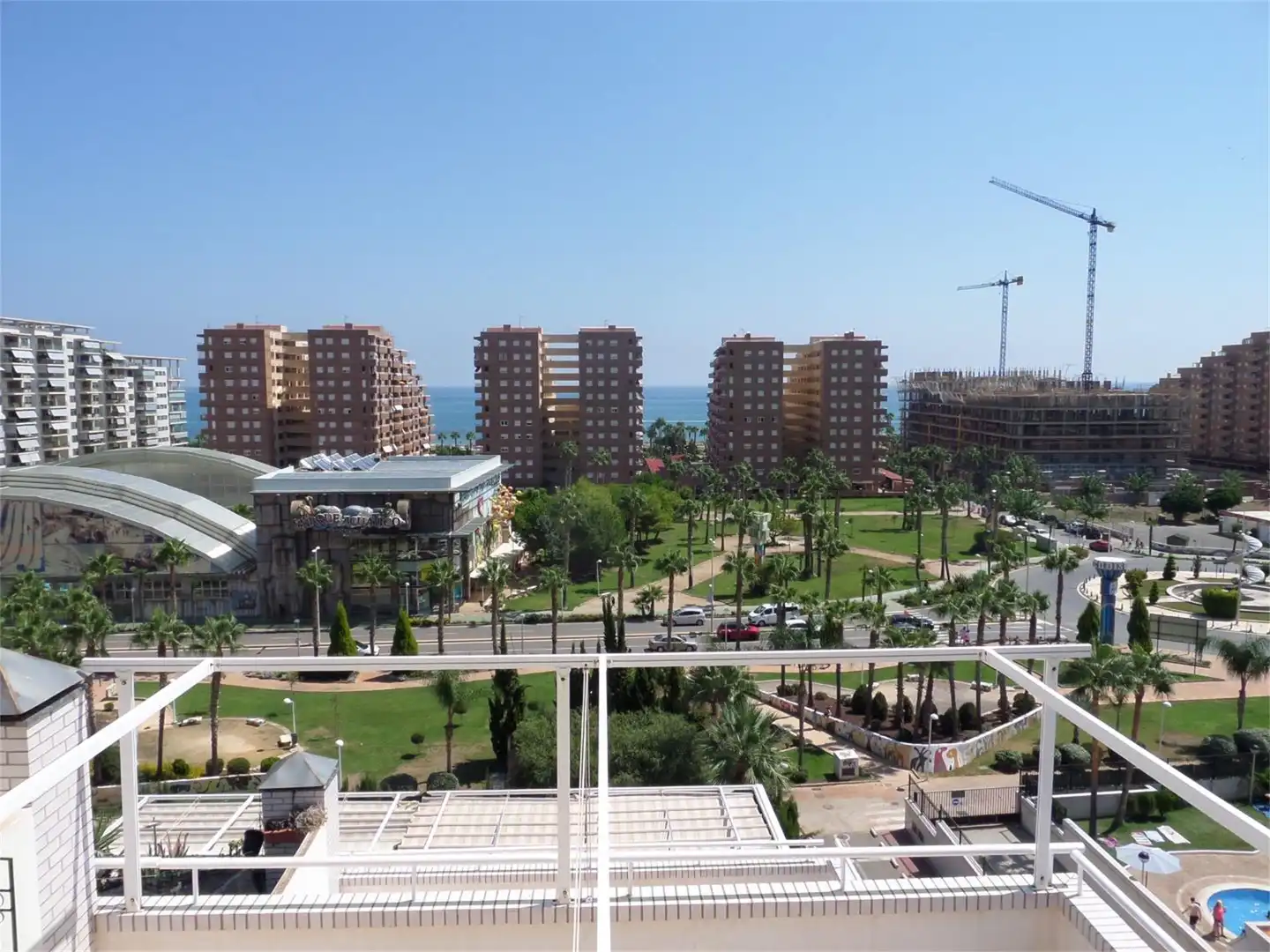 Pis en venda a Avenida Central, 30, Playa Coral -Torremar Vista exterior de Pis en venda en Oropesa del Mar / Orpesa amb Aire condicionat, Terrassa i Piscina