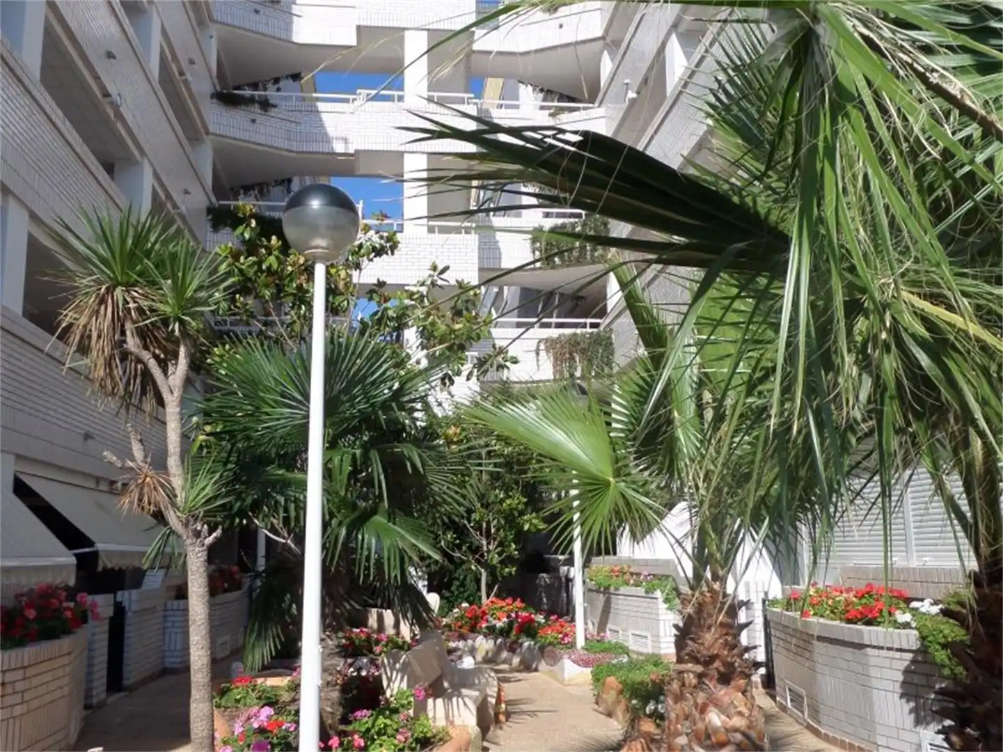 Pis en venda a Avenida Central, 30, Playa Coral -Torremar Vista exterior de Pis en venda en Oropesa del Mar / Orpesa amb Aire condicionat, Terrassa i Piscina